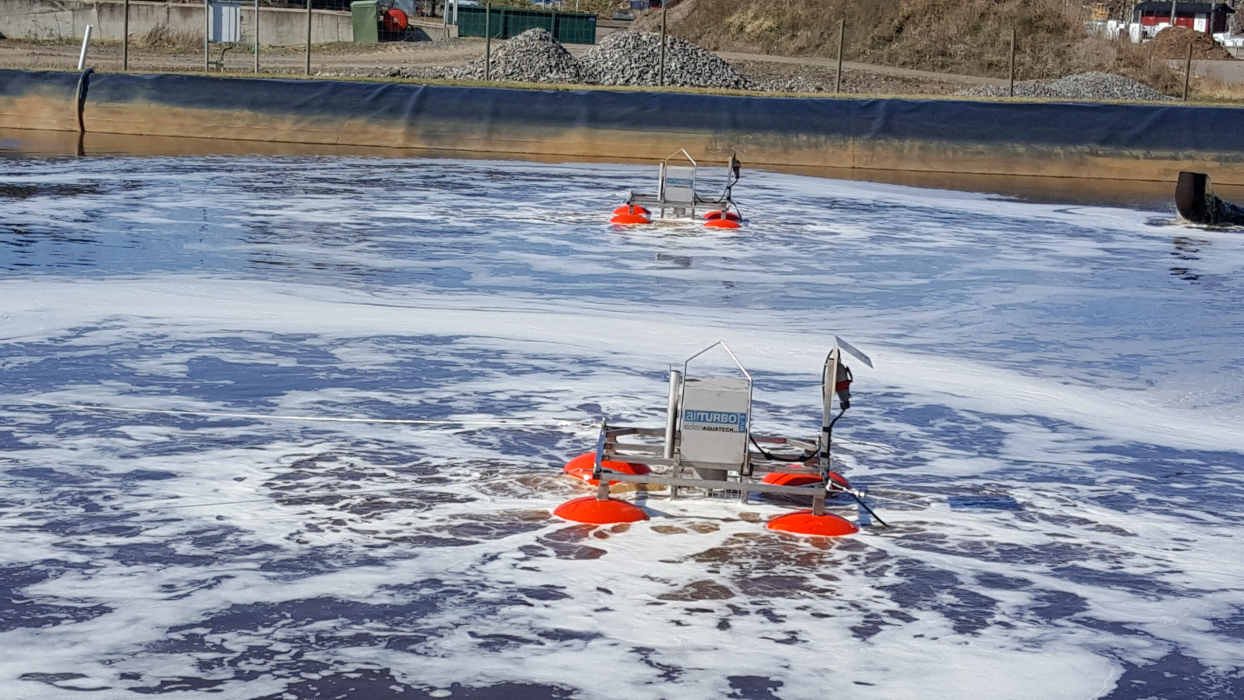 AirTURBO aerator in a leachate pond
